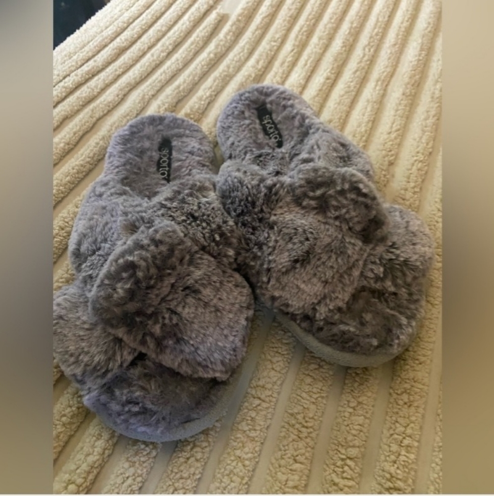 SPORTO Grey Fur Slides - Picture 5 of 6